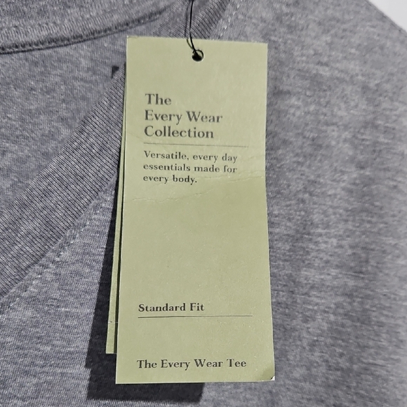 Goodfellow & Co Gray V-Neck Short Sleeve Tee - Picture 4 of 7